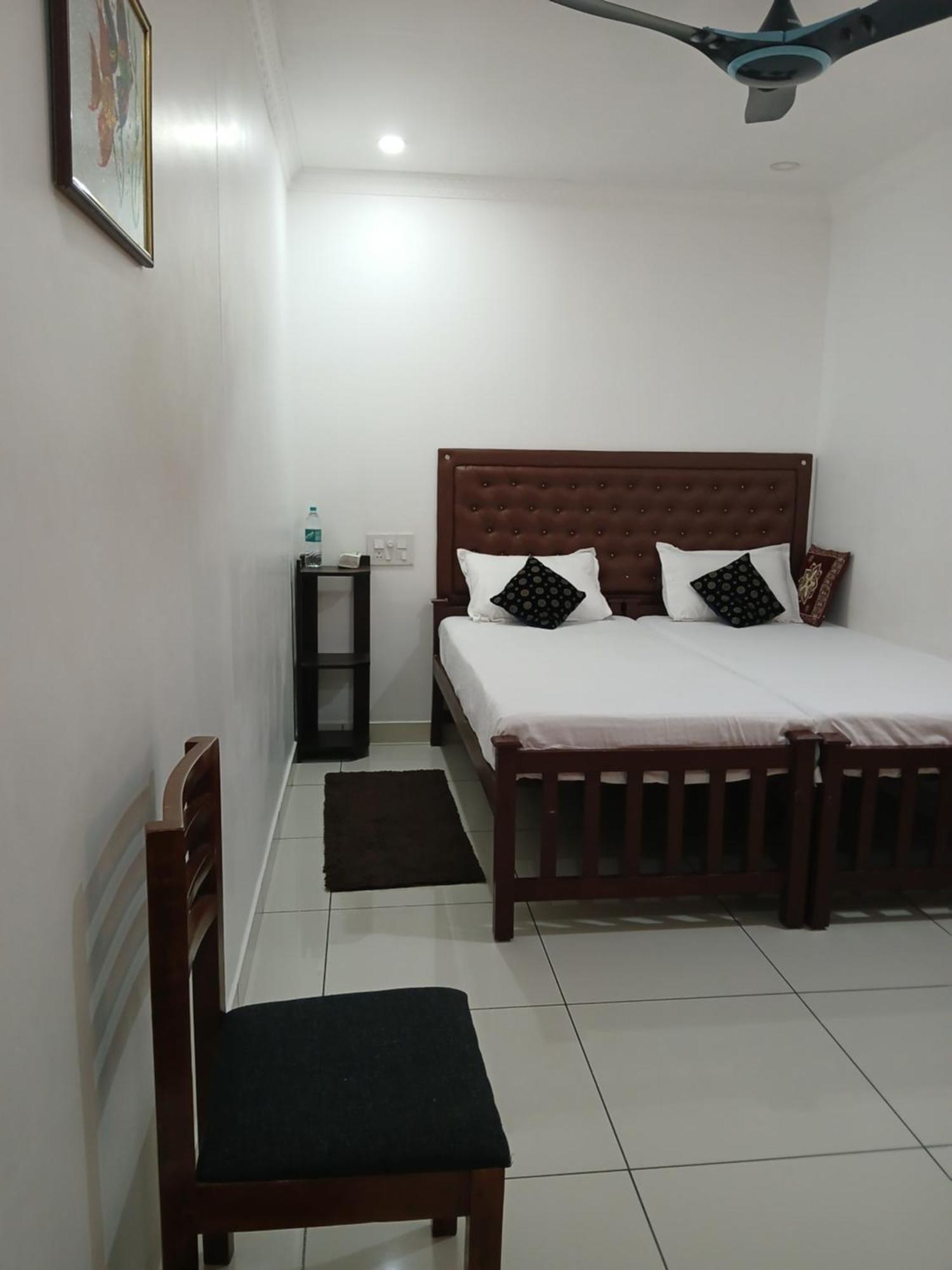 Kochi Annies Inn Homestay الغرفة الصورة