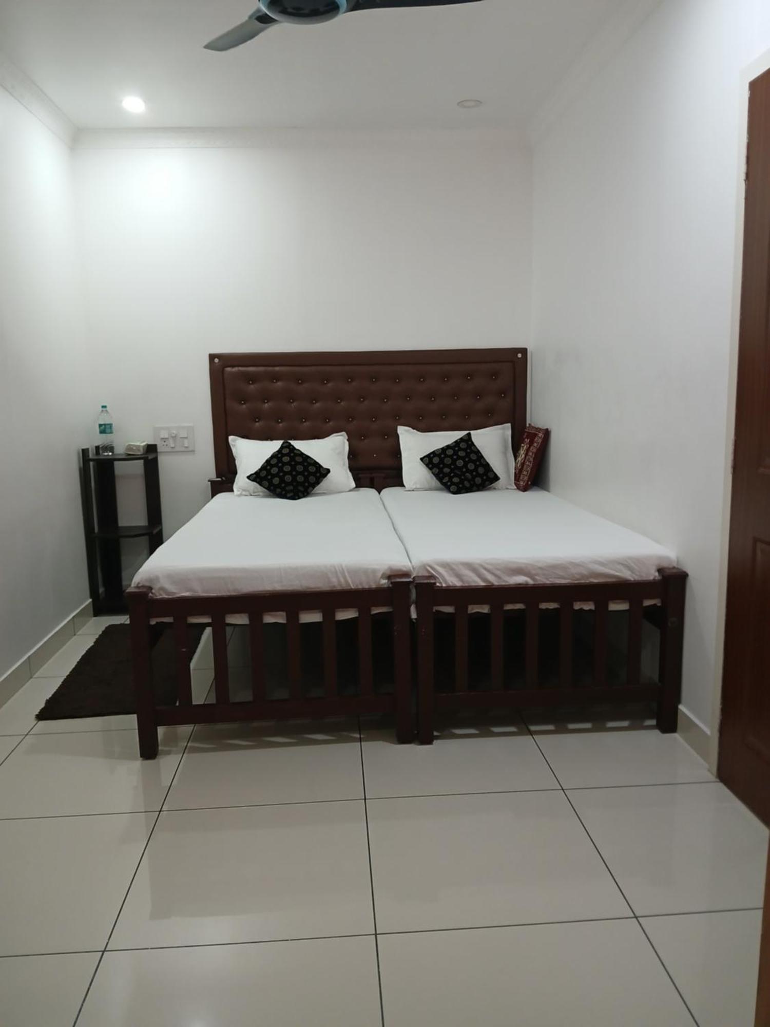 Kochi Annies Inn Homestay الغرفة الصورة