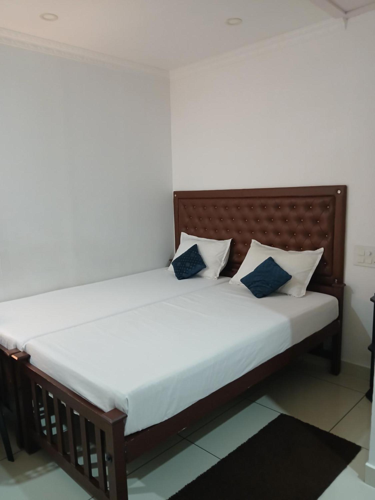 Kochi Annies Inn Homestay الغرفة الصورة